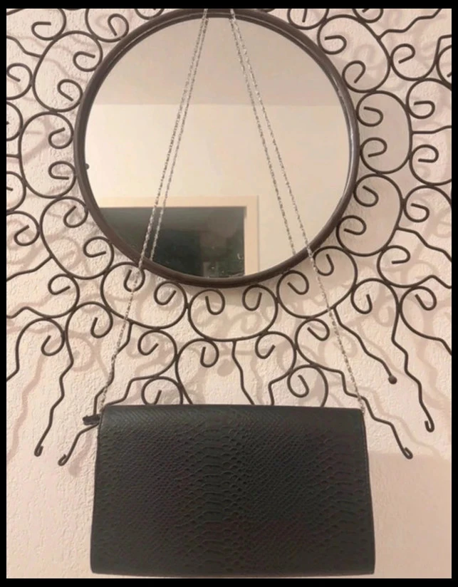 Black python-effect evening clutch bag with silver chain – photo 5